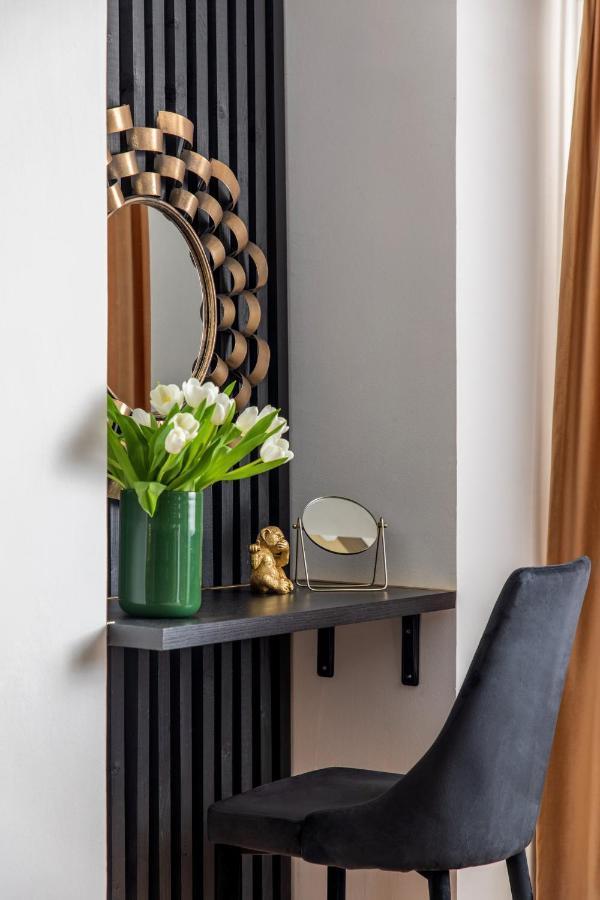 Designer Flat For 4, Heart Of Bucharest, Kitchen Villa Bagian luar foto